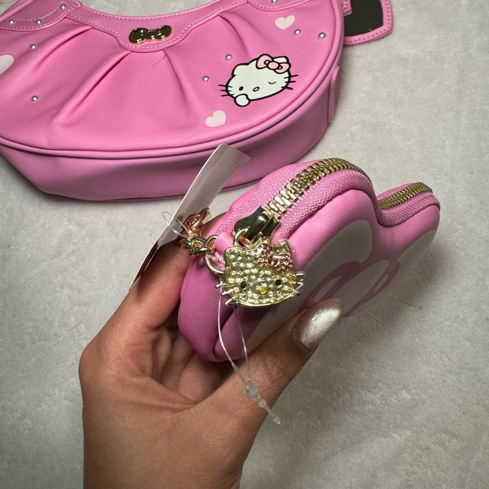 Hello Kitty Hot Topic Exclusive Bag/Purse & Matching Coin Purse​​ - Picture 2 of 9